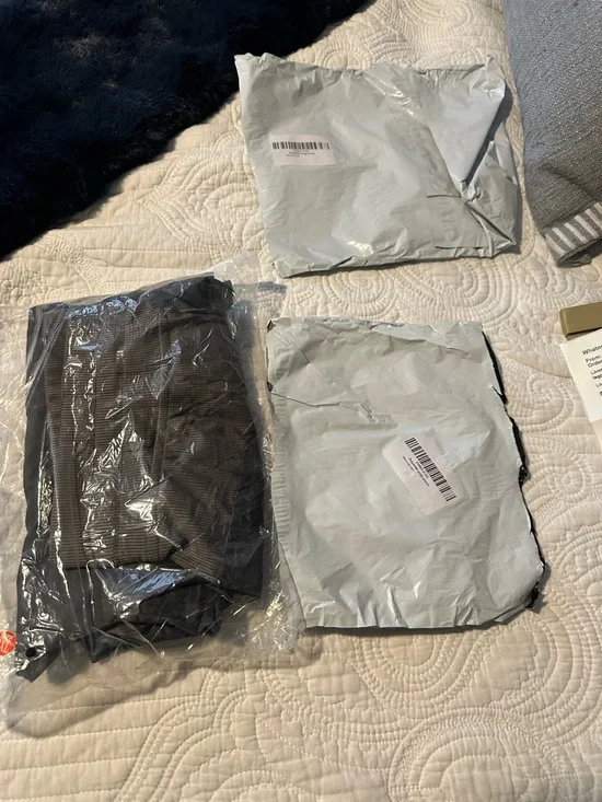 Women dark gray light weight joggers - Picture 5 of 8